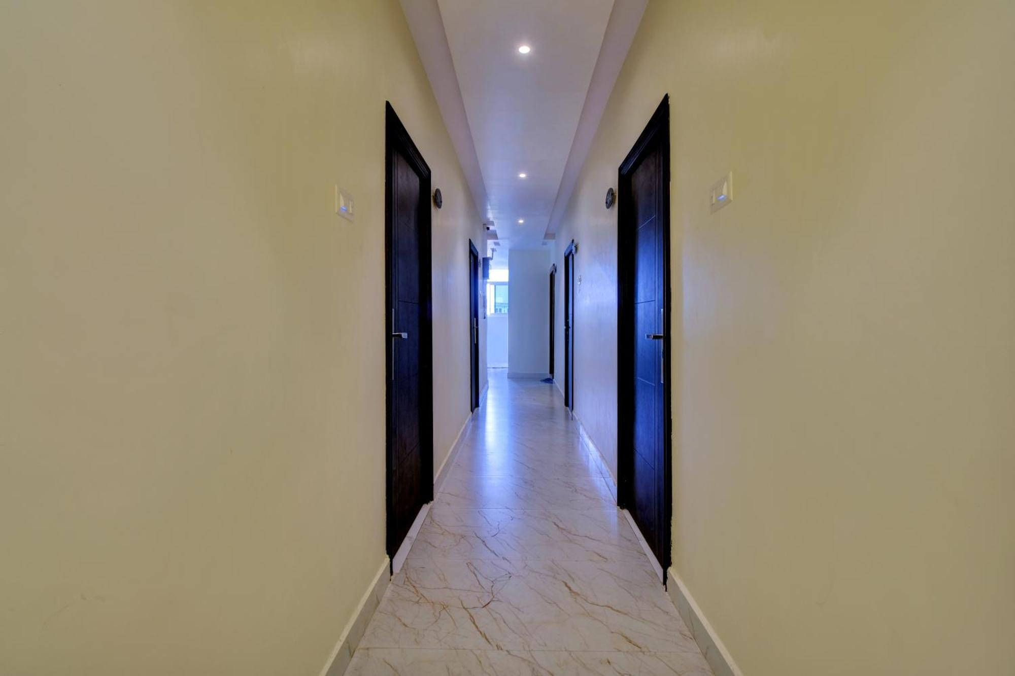 Collection O Hotel Mango Tree Khammam Exterior foto